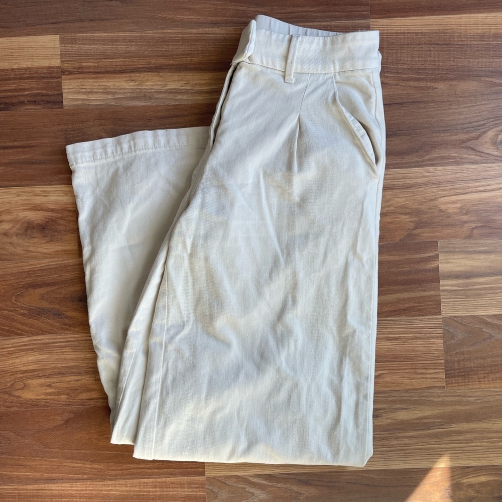 AE Dreamy Drape Stretch High-Waisted Trouser
Size: 2 Regular | Cream - Picture 2 of 7